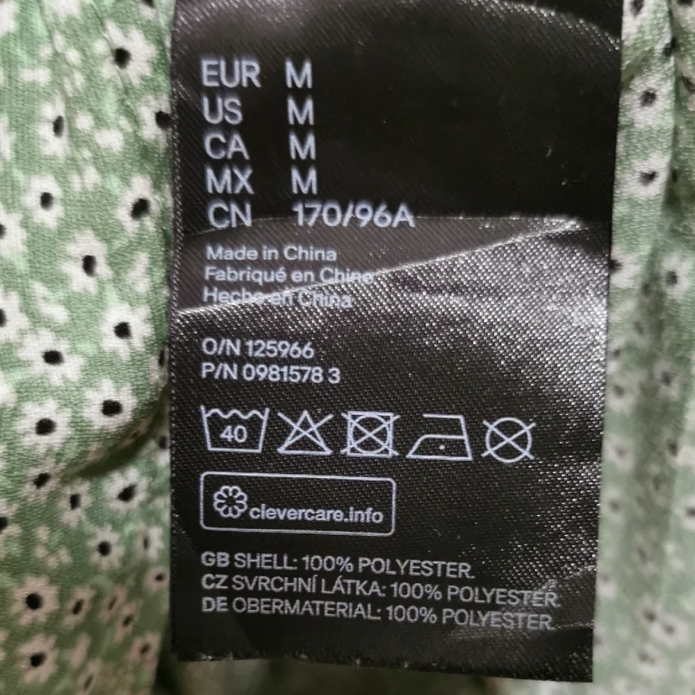 H&M Green Ruched Blouse - Picture 3 of 8